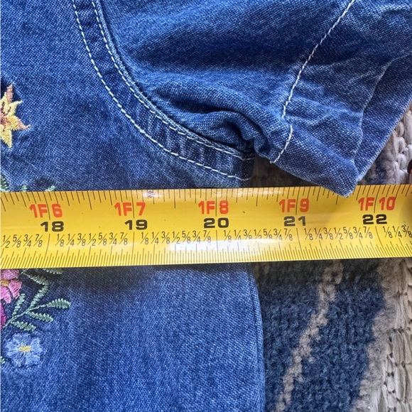 Vintage Cool Blues Women’s Denim Button Down Short Sleeve Embroidered Cats Small - Picture 6 of 7